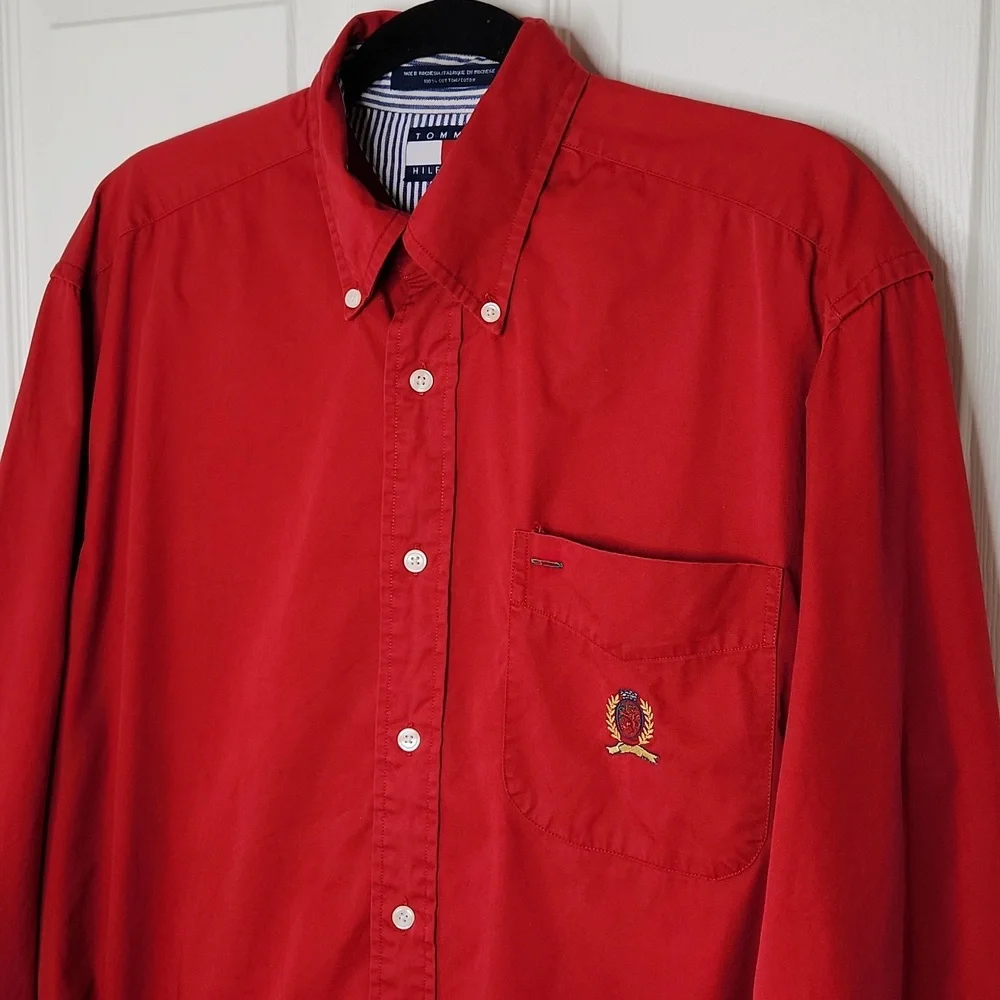 Vintage Men's Tommy Hilfiger red cotton button down shirt 100% cotton small